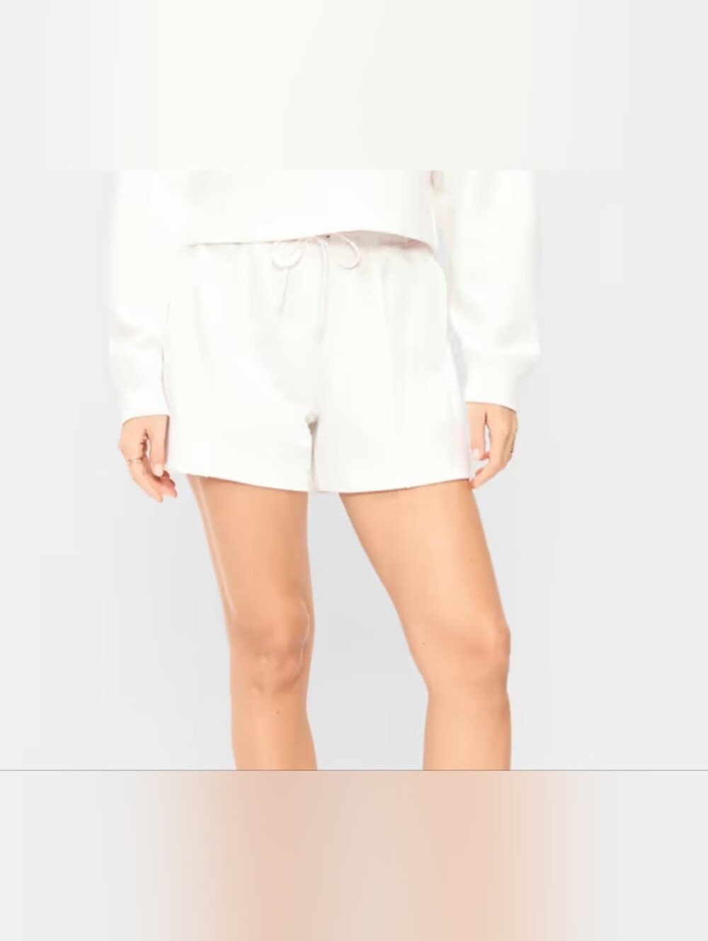 NWT Old Navy Women's Large Relaxed Dynamic Fleece 4" Shorts White Pockets